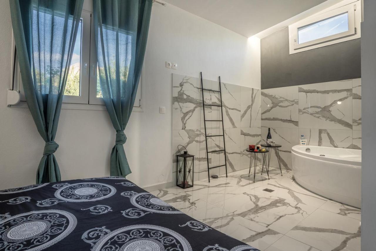 Villa Aktis With Freshwater Pool And Sea View Sissi  Exterior photo